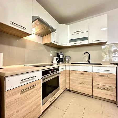 4-pokojowe Mieszkanie Przy Plazy & Parking *