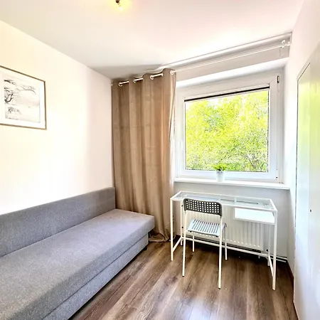 Apartmán 4-pokojowe Mieszkanie Przy Plazy & Parking